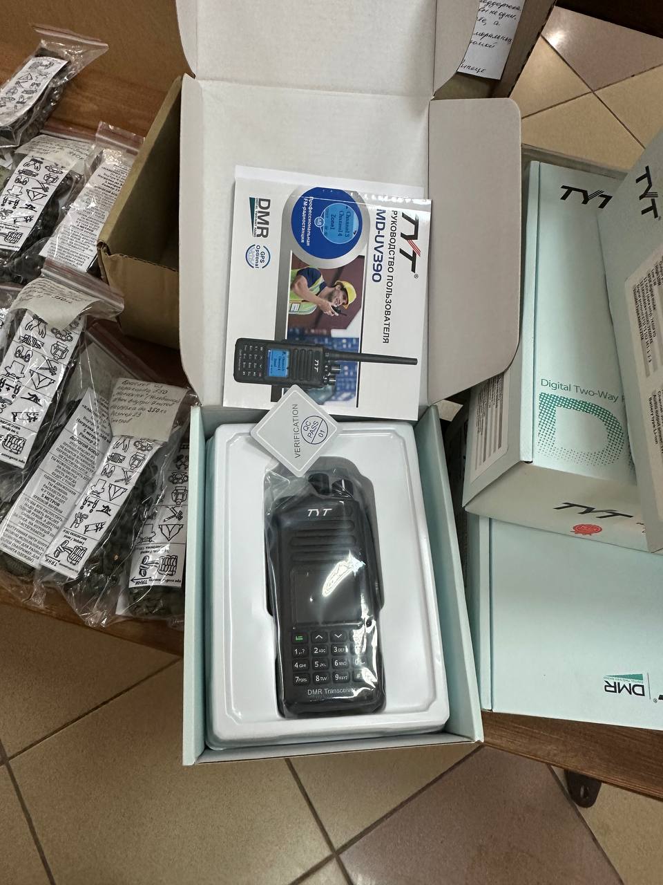 Сила в эфире: «Союз женщин России» передал партию раций для бойцов СВО