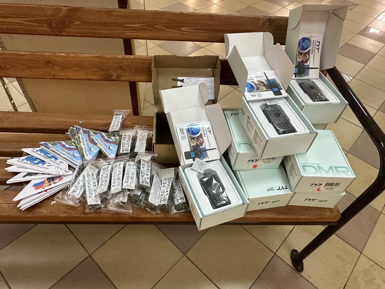 Сила в эфире: «Союз женщин России» передал партию раций для бойцов СВО