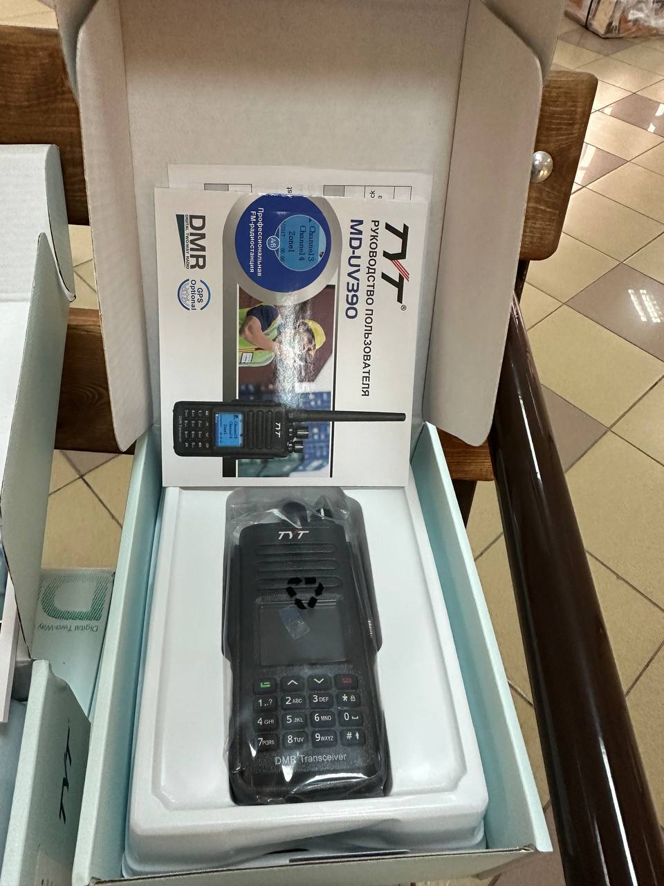 Сила в эфире: «Союз женщин России» передал партию раций для бойцов СВО