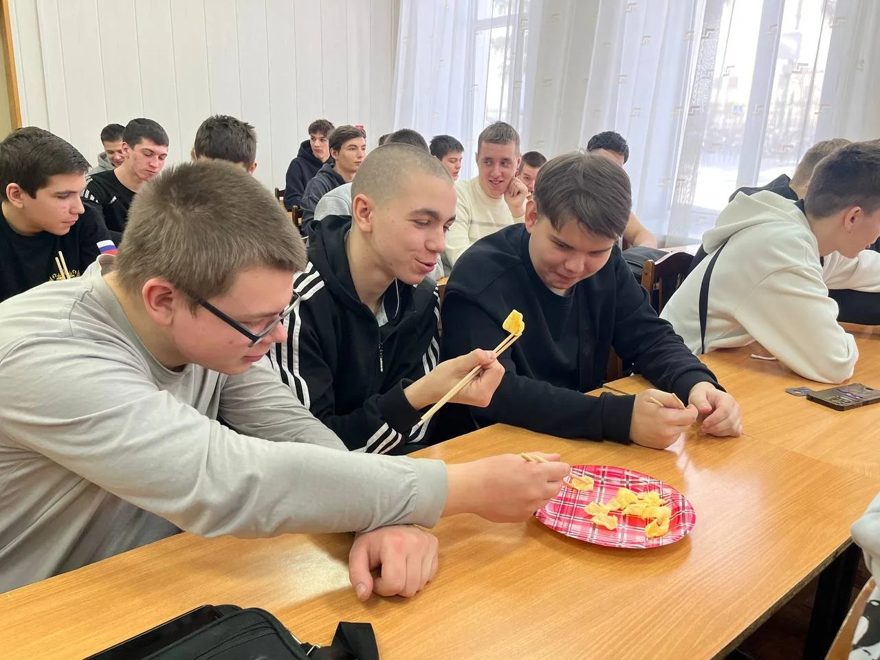 Информационно-познавательный час "Китай – страна загадок" прошел для учащихся Усманского промышленно-технологического колледжа