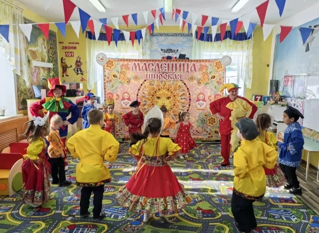 В детском саду "Родничок" села Поддубровка Усманского муниципального округа прошел праздник Масленицы