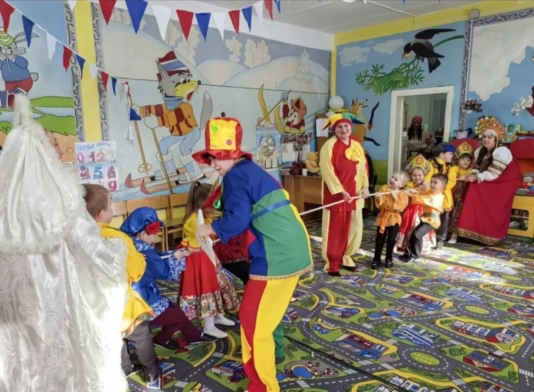В детском саду "Родничок" села Поддубровка Усманского муниципального округа прошел праздник Масленицы