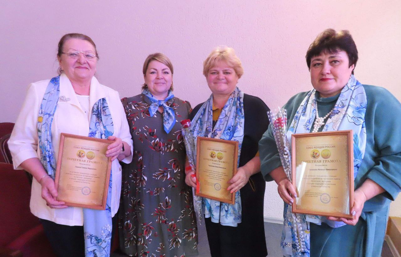 В Воловском округе прошло торжественное мероприятие в преддверии Международного женского 8 Марта 