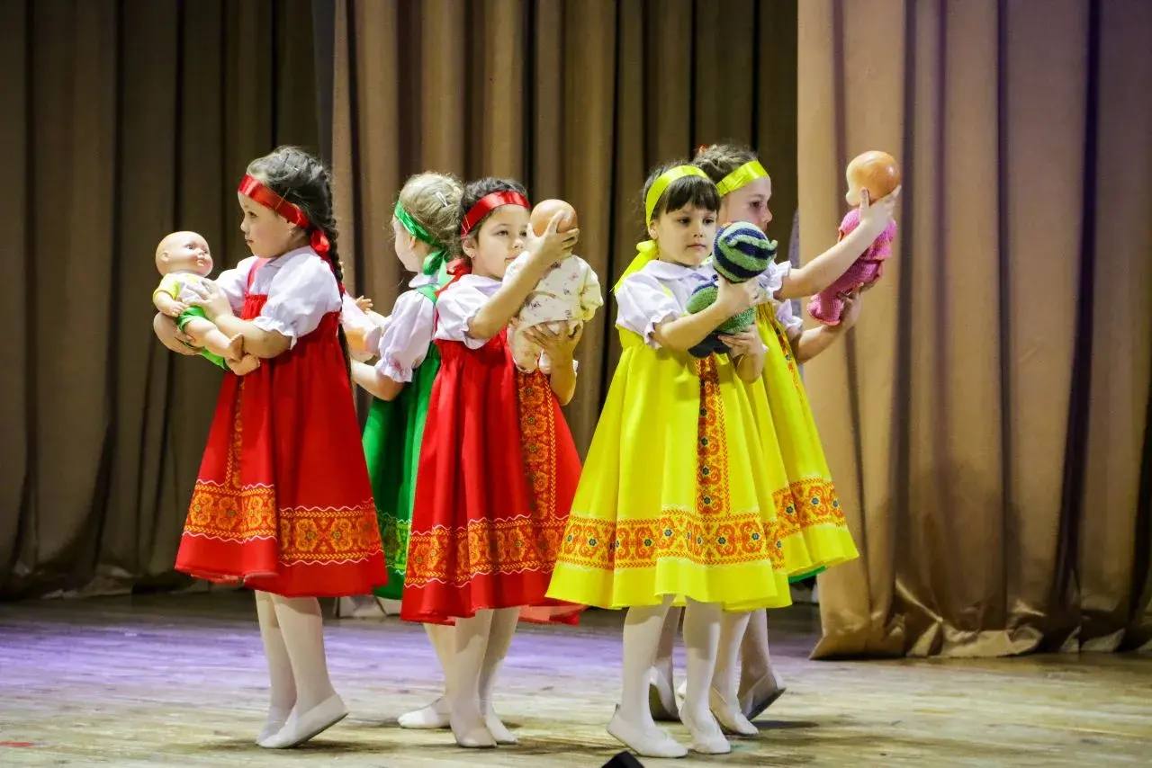 В преддверии Международного женского дня в культурно-досуговом центре села Красное состоялось праздничное мероприятие