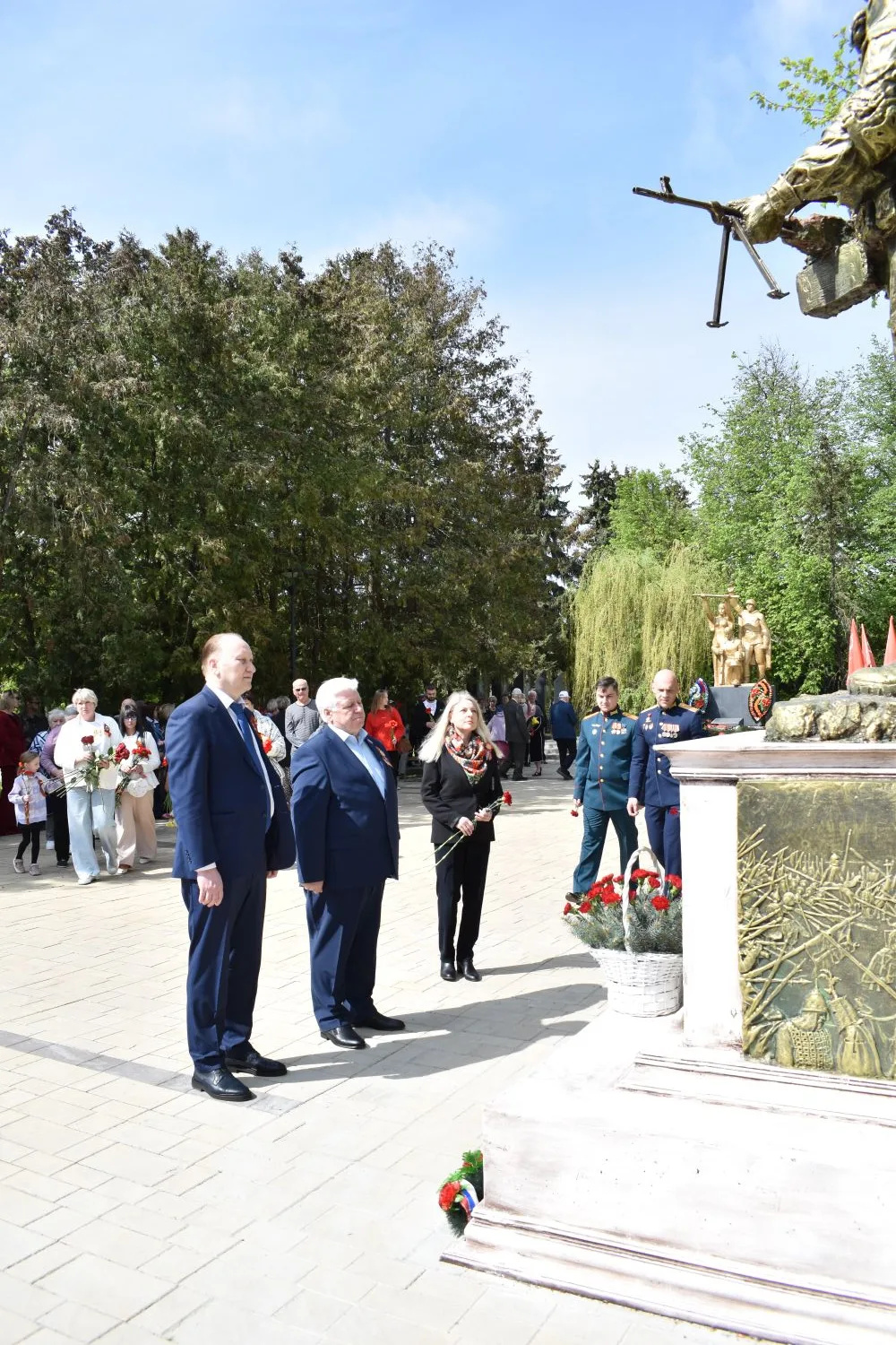 Члены Добровского отделения ЛРОО "Союз женщин России" приняли  участие в праздничных мероприятиях, посвященных 81-й годовщине Великой Победы
