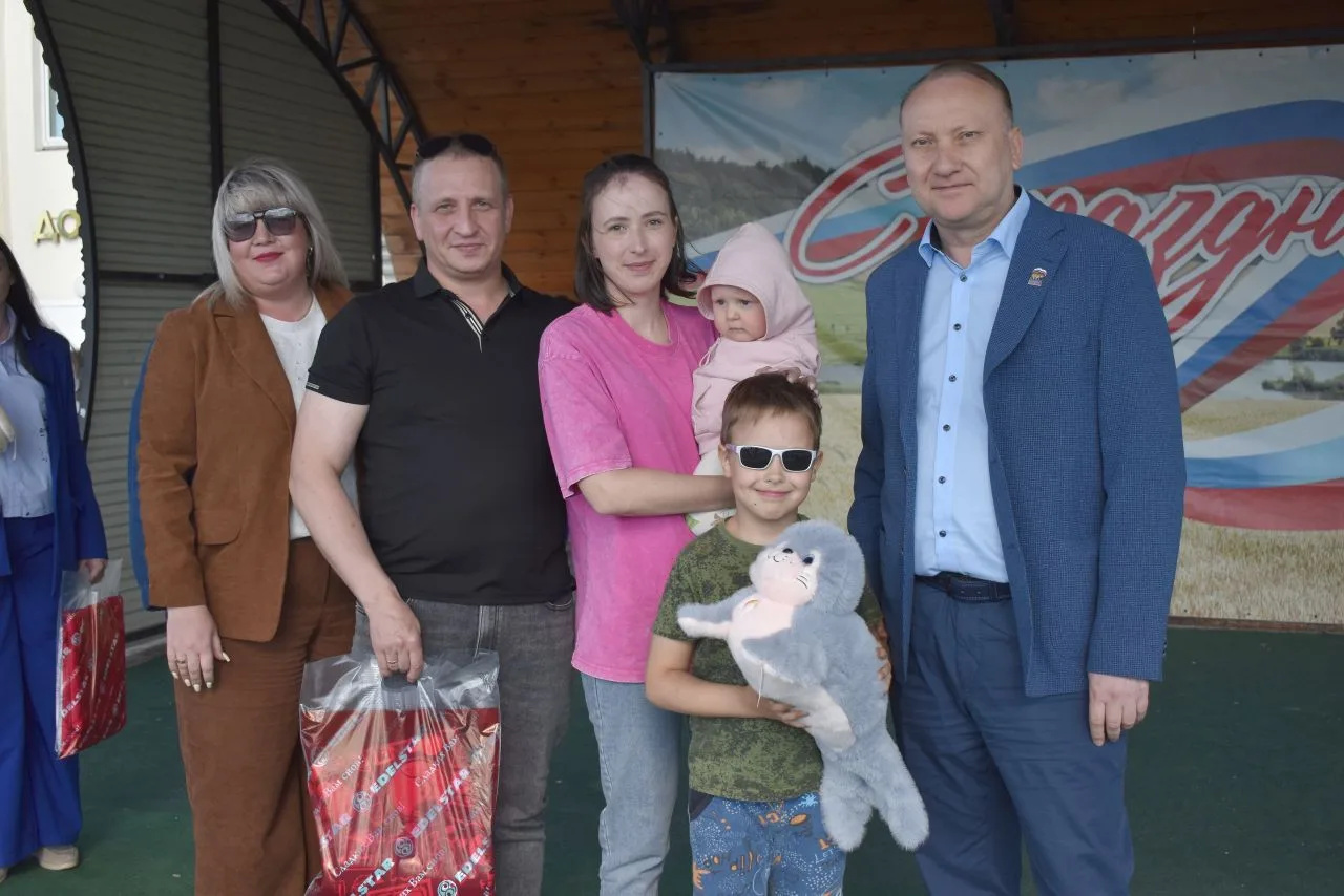 Целый ряд праздничных мероприятий, посвящённых Международному дню защиты детей, состоялись в Добром
