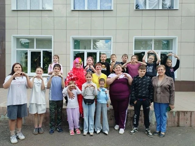 В селе Плоты: «Мир, счастье, смех!»