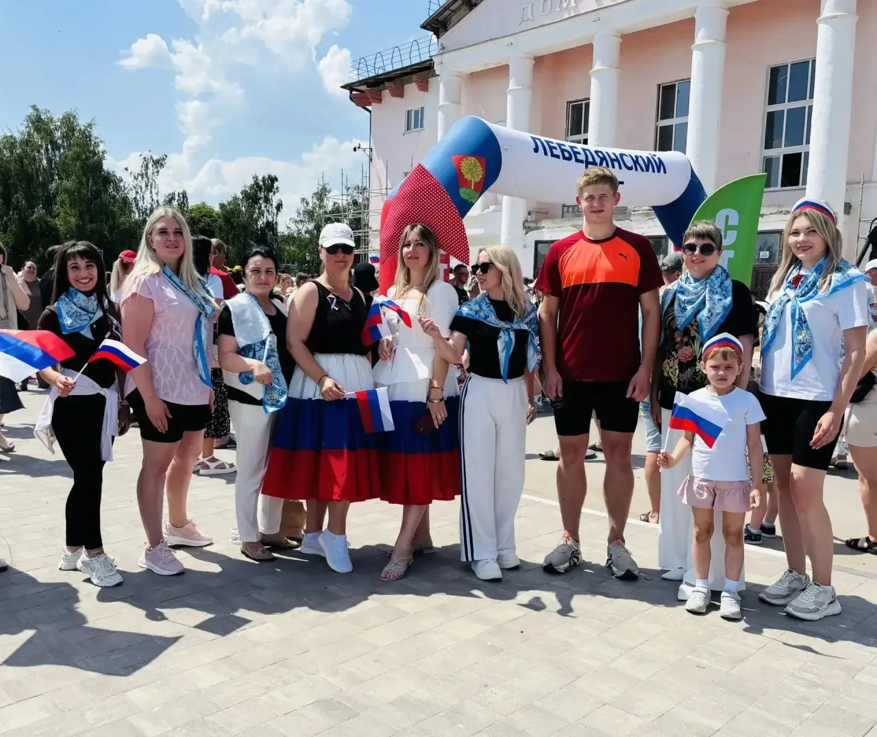 В Лебедянском округе активистки приняли участие в торжественных мероприятиях ко Дню России