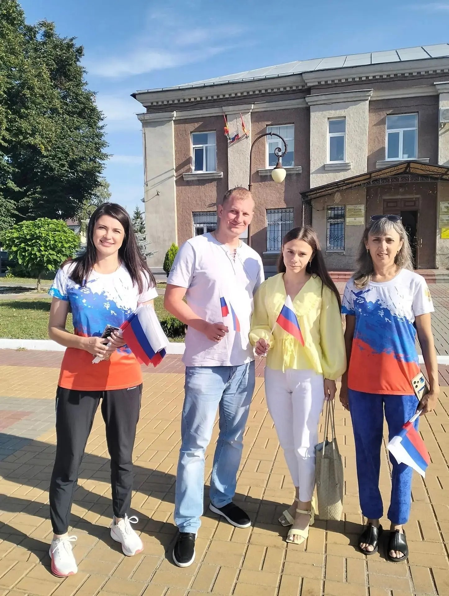 22 августа в с. Тербуны прошли мероприятия ко Дню Государственного флага России 