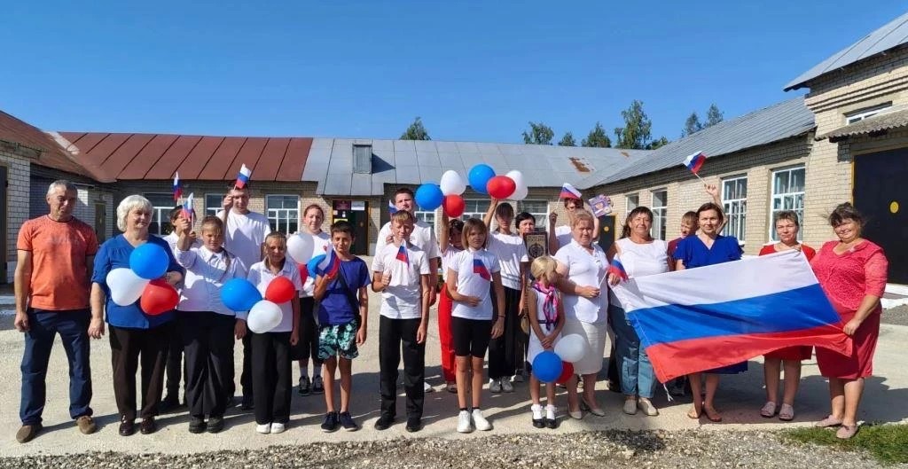 22 августа в с. Тербуны прошли мероприятия ко Дню Государственного флага России 