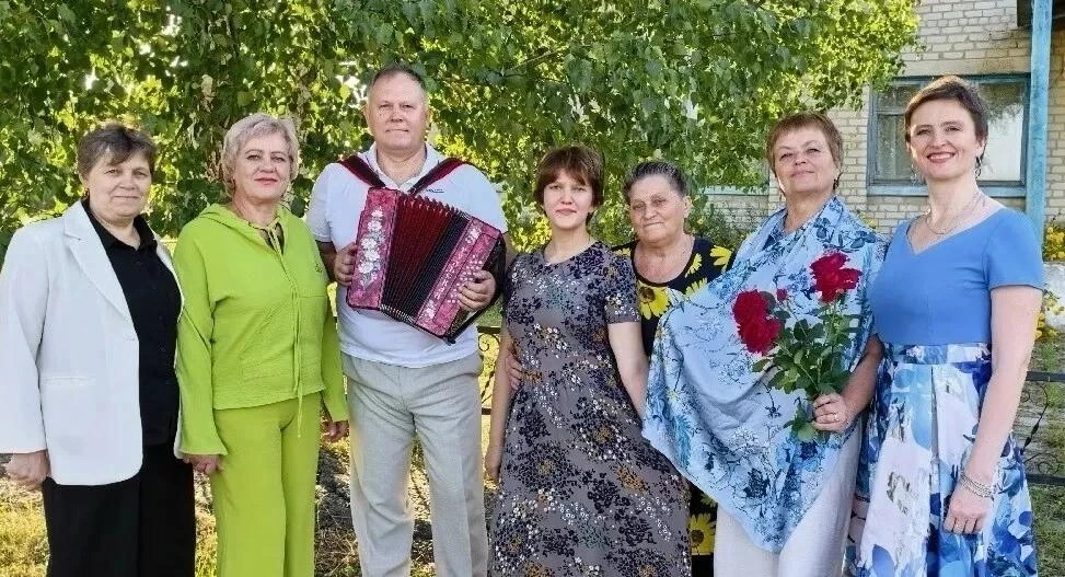 В Воловском округе прошла благотворительная акция "Споёмте, друзья!"