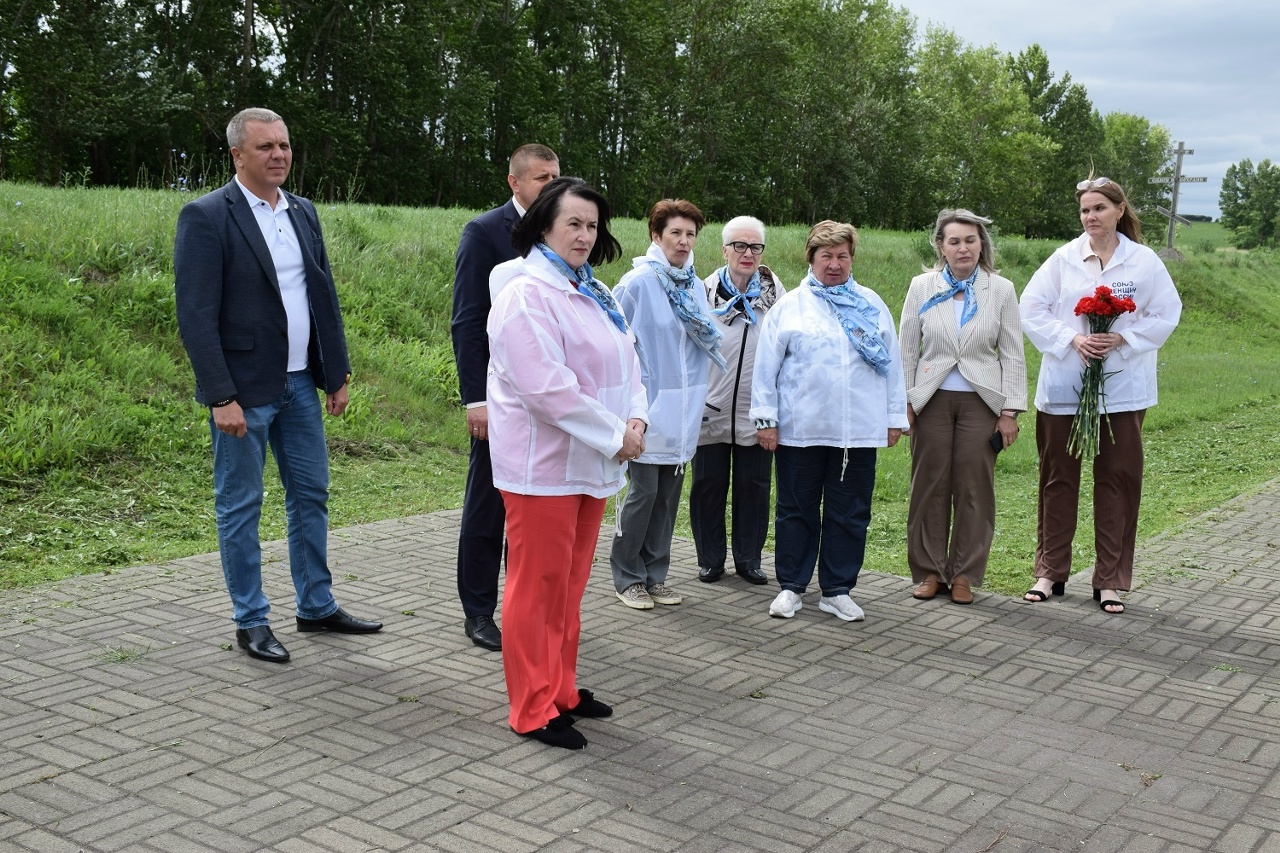 В Тербунском округе состоялся межмуниципальный семинар «Местное самоуправление и женские инициативы»