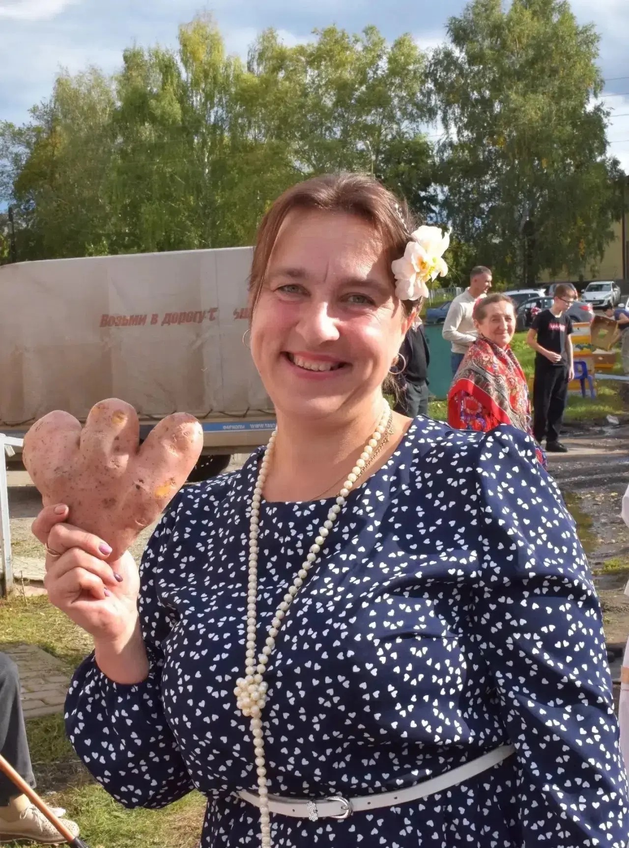 26 сентября в селе Урицкое Тербунского муниципального округа прошел яркий гастрономический фестиваль «Тербунская Рассыпуха»