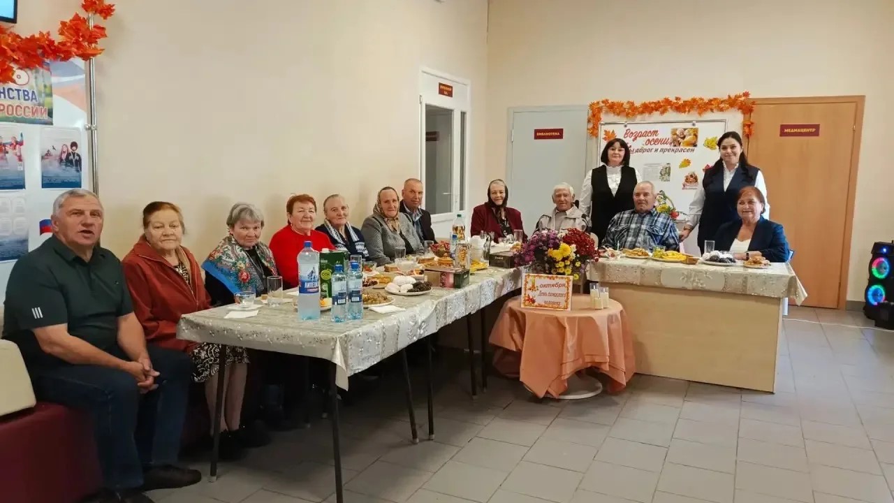 В Добринском округе прошли праздничные посиделки в честь Дня пожилого человека