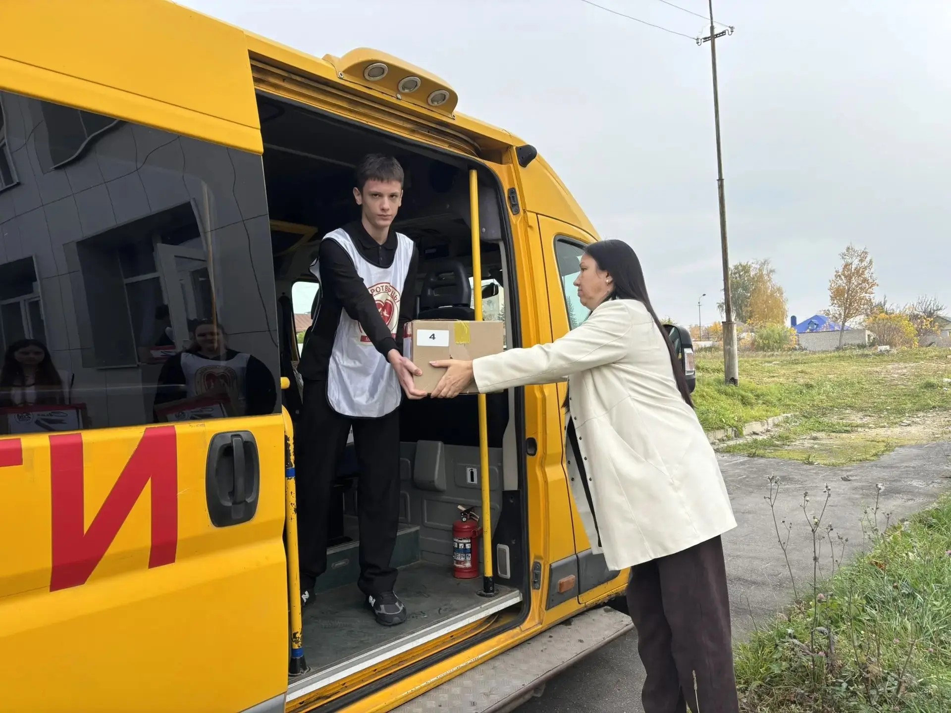 Сила единства: Задонские женщины вновь собрали гуманитарную помощь для бойцов