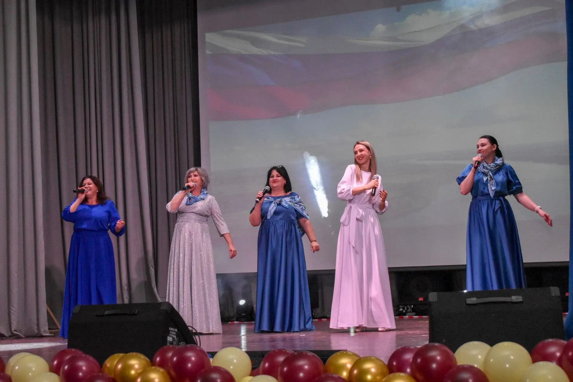 🎉 С Днём отца, дорогие папы!